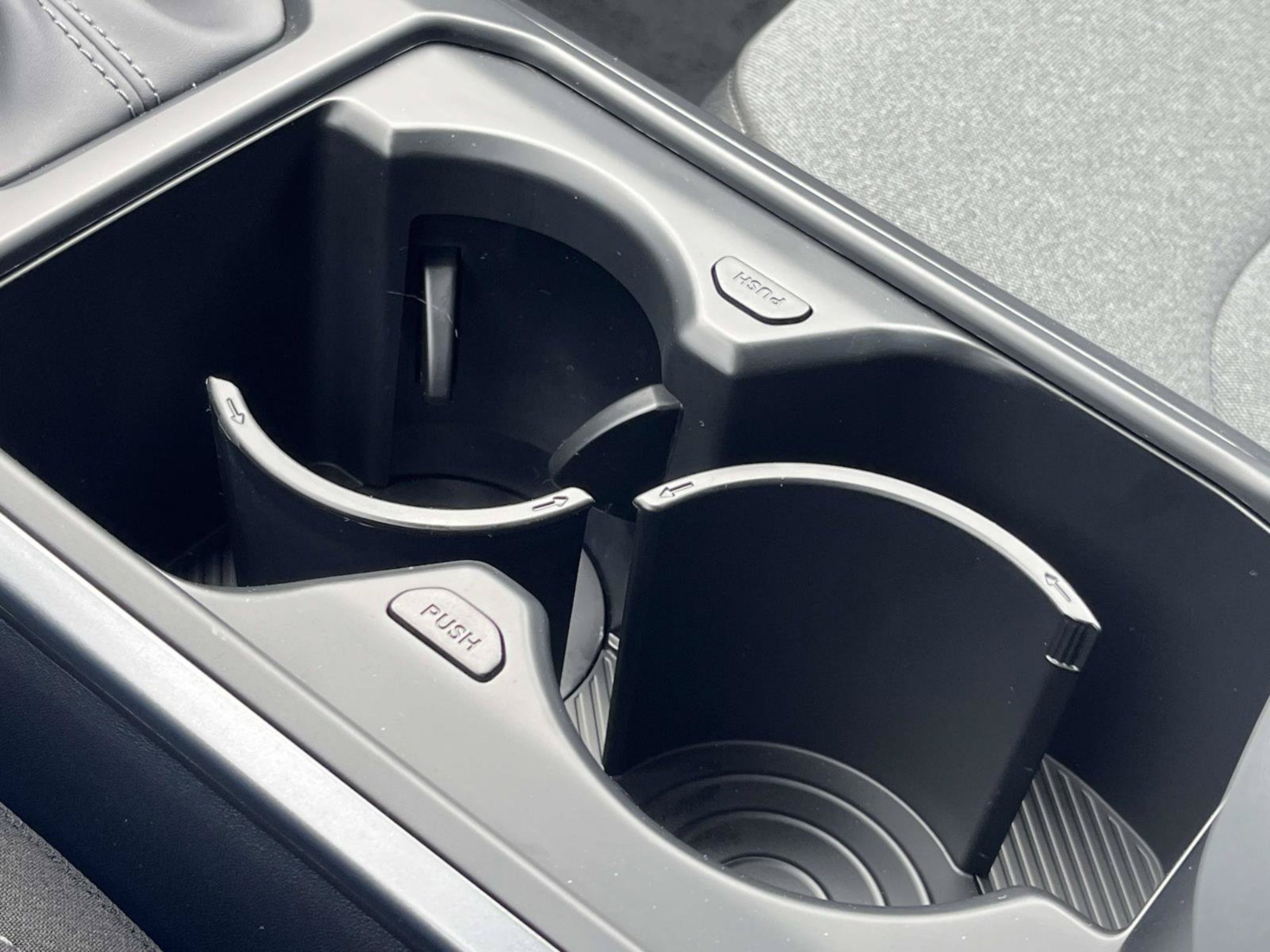 New 2026 Snow White Pearl Kia LXS image 28
