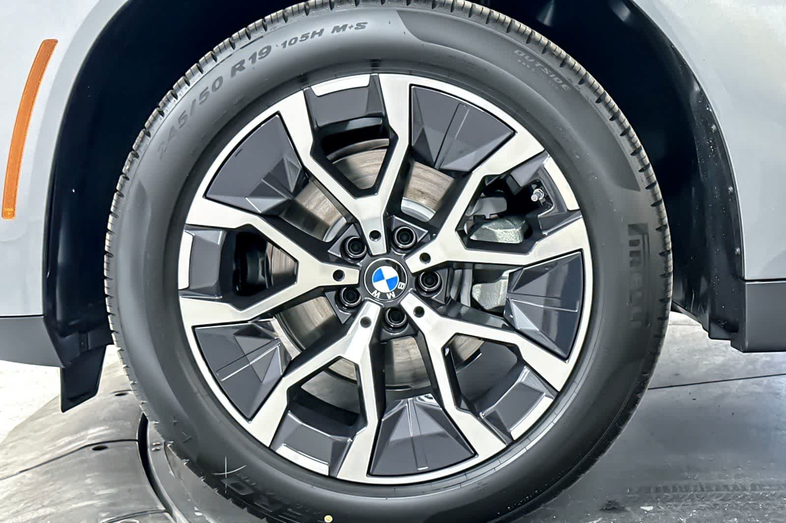 Used 2026 Skyscraper Grey Metallic BMW 30 xDrive image 25