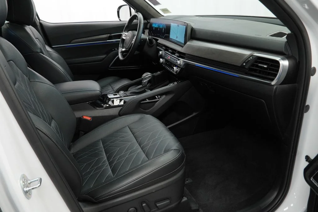 Used 2024 White Kia SX-Prestige X-Line image 51