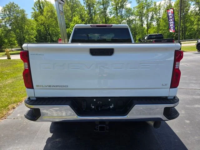 Used 2025 Summit White Chevrolet LT image 7