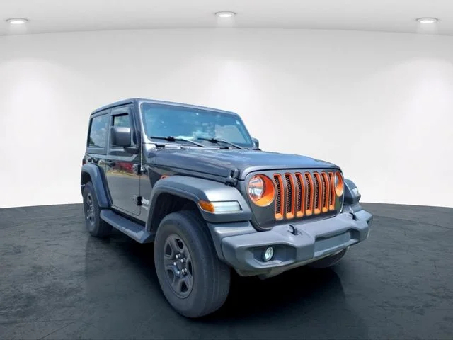 Used 2020 Gray Jeep Sport image 9