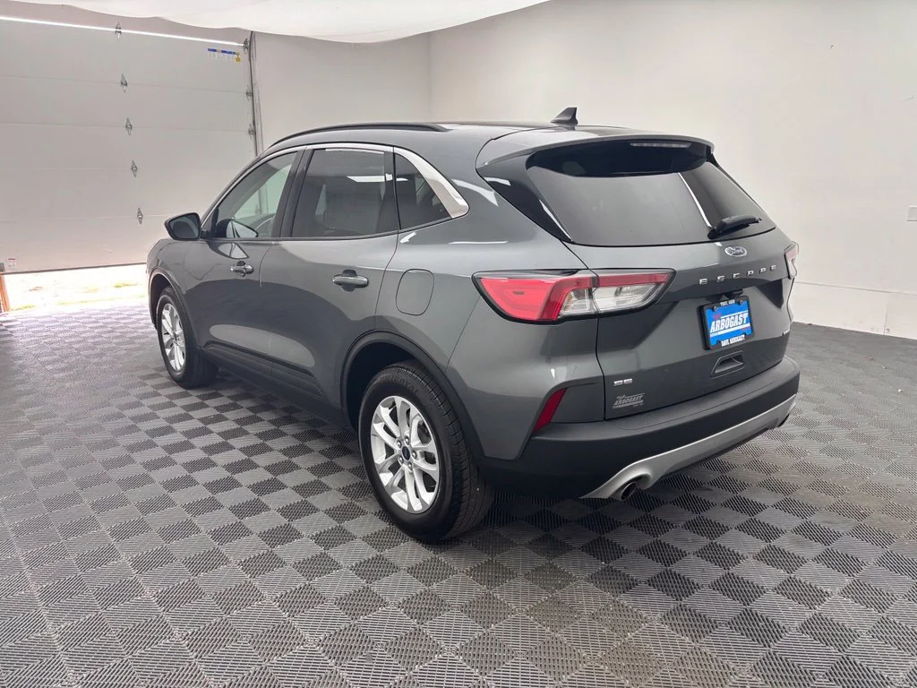 Used 2022 Gray Ford SE image 12