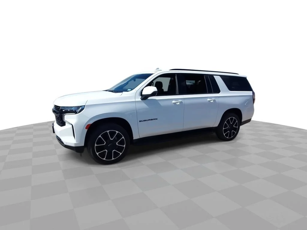 Used 2024 Summit White Chevrolet RST image 4
