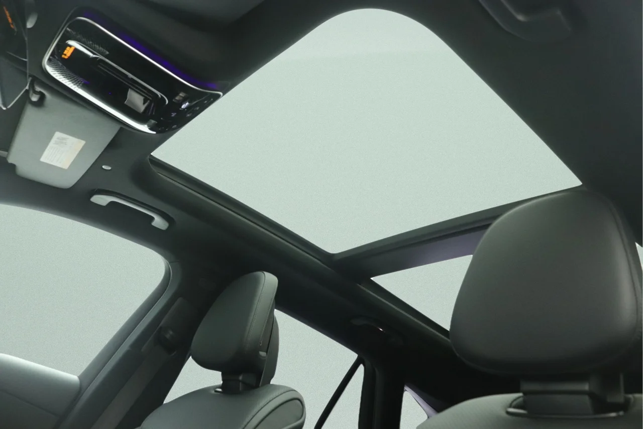 New 2027 Black Mercedes-Benz 300 image 9