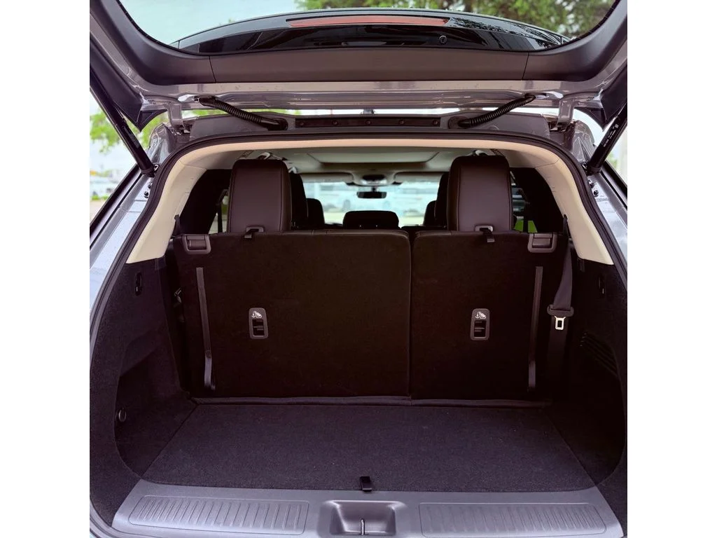 New 2026 Harbor Gray INFINITI Luxe AWD image 30