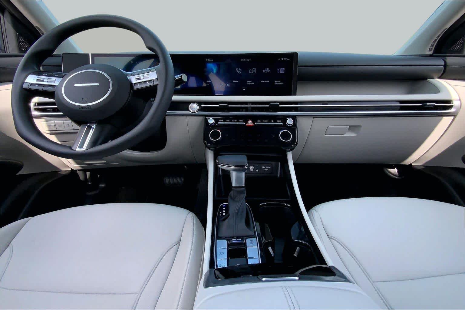 Used 2025 Phantom Black Hyundai SEL image 15
