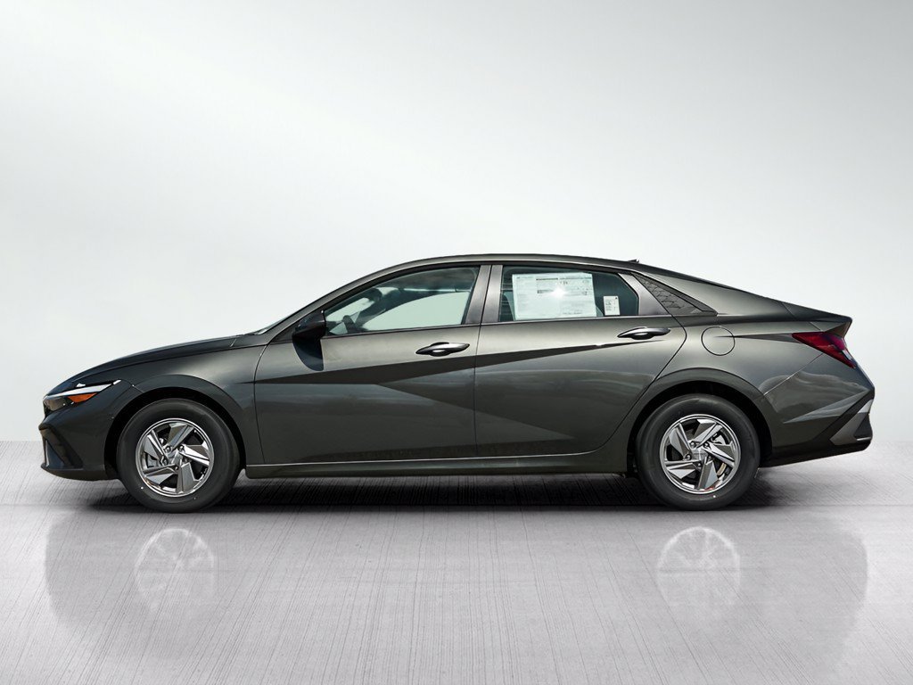 New 2026 Amazon Gray Hyundai SE Sedan FWD image 4