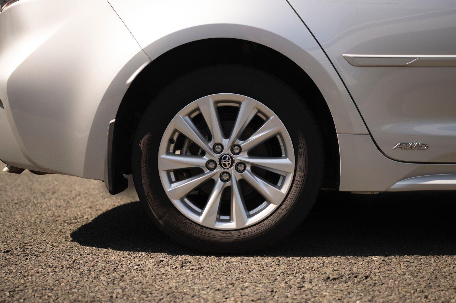 2024 Toyota Corolla LE - Photo 24