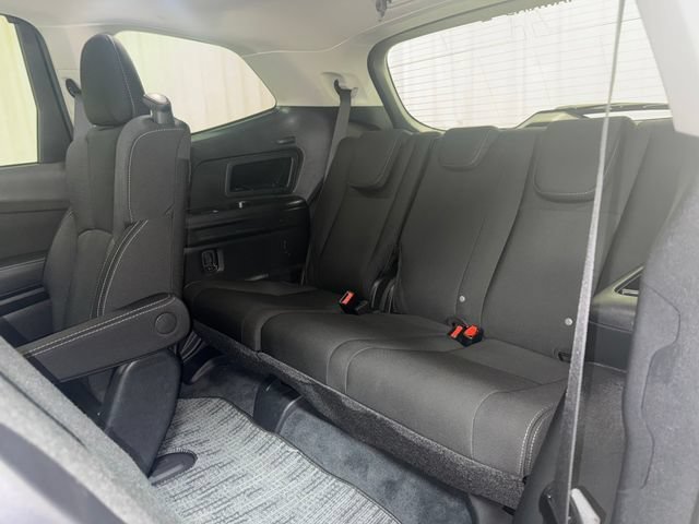 Used 2025 Magnetite Gray Metallic Subaru Premium image 33