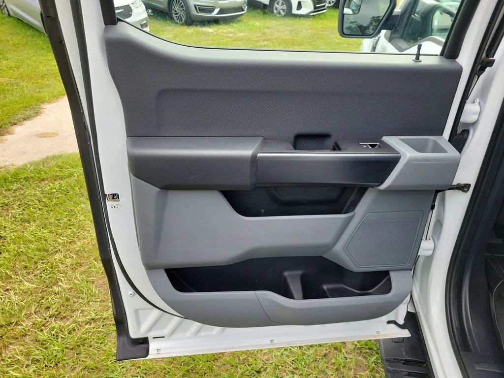 Used 2022 Oxford White Ford XL image 19