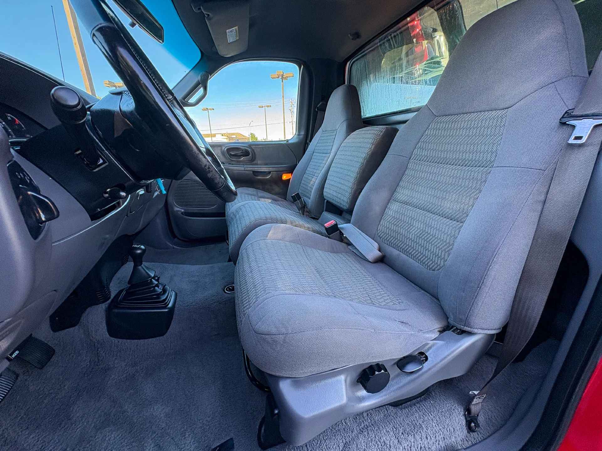 Used 2002 Red Ford XLT image 16