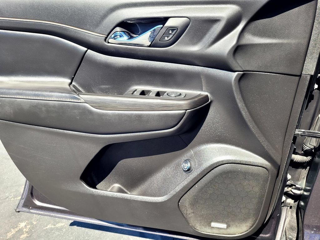 2019 GMC Acadia SLT-1 - Photo 17