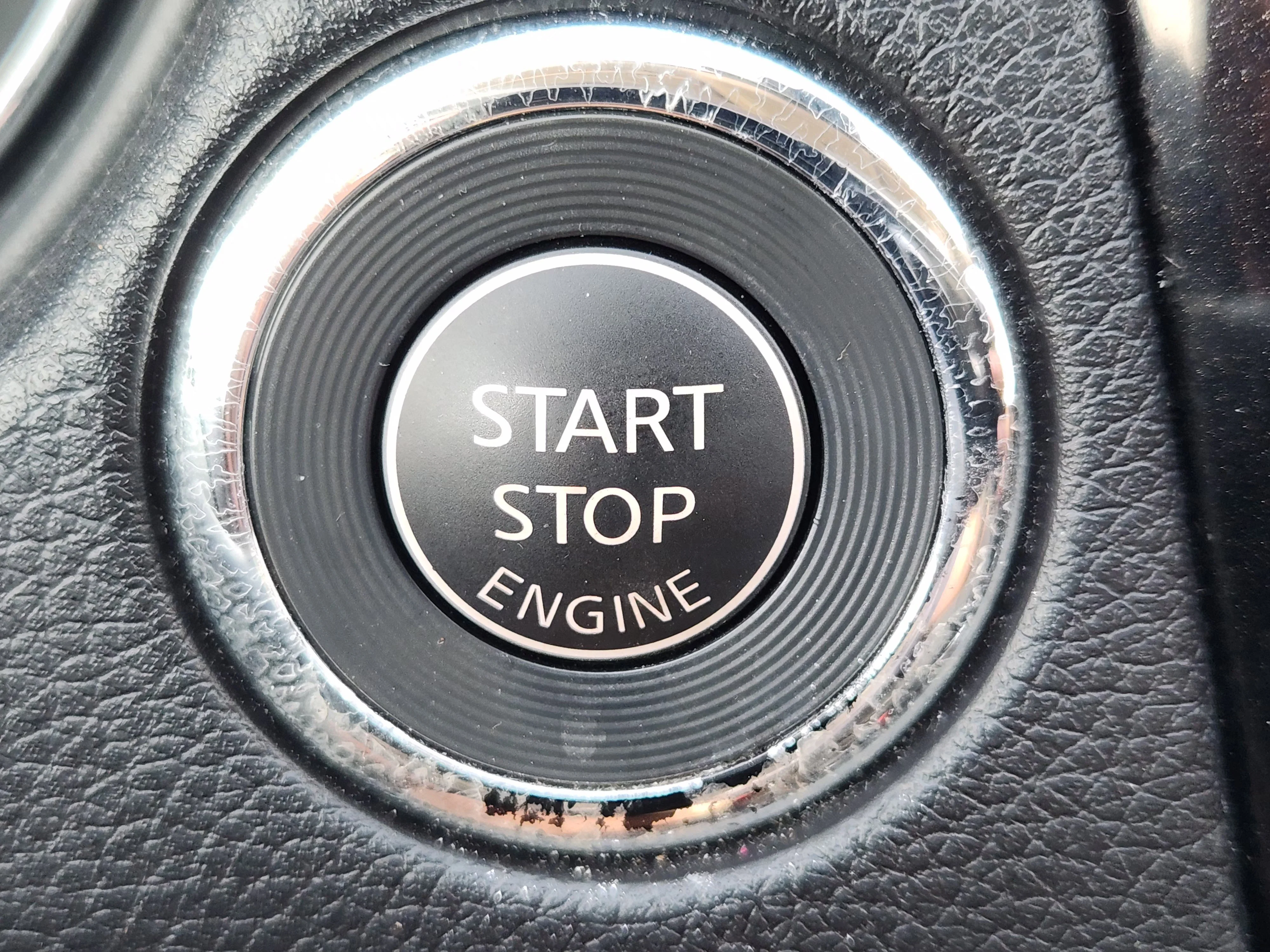 Used 2017 Magnetic Black Nissan SL image 22