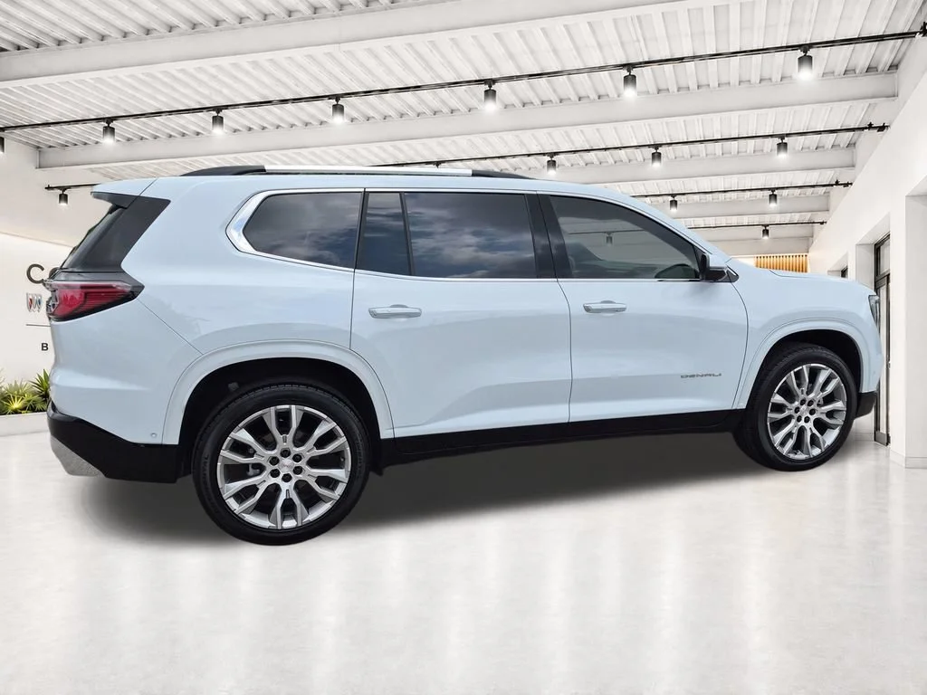 2026 GMC Acadia Denali - Photo 11