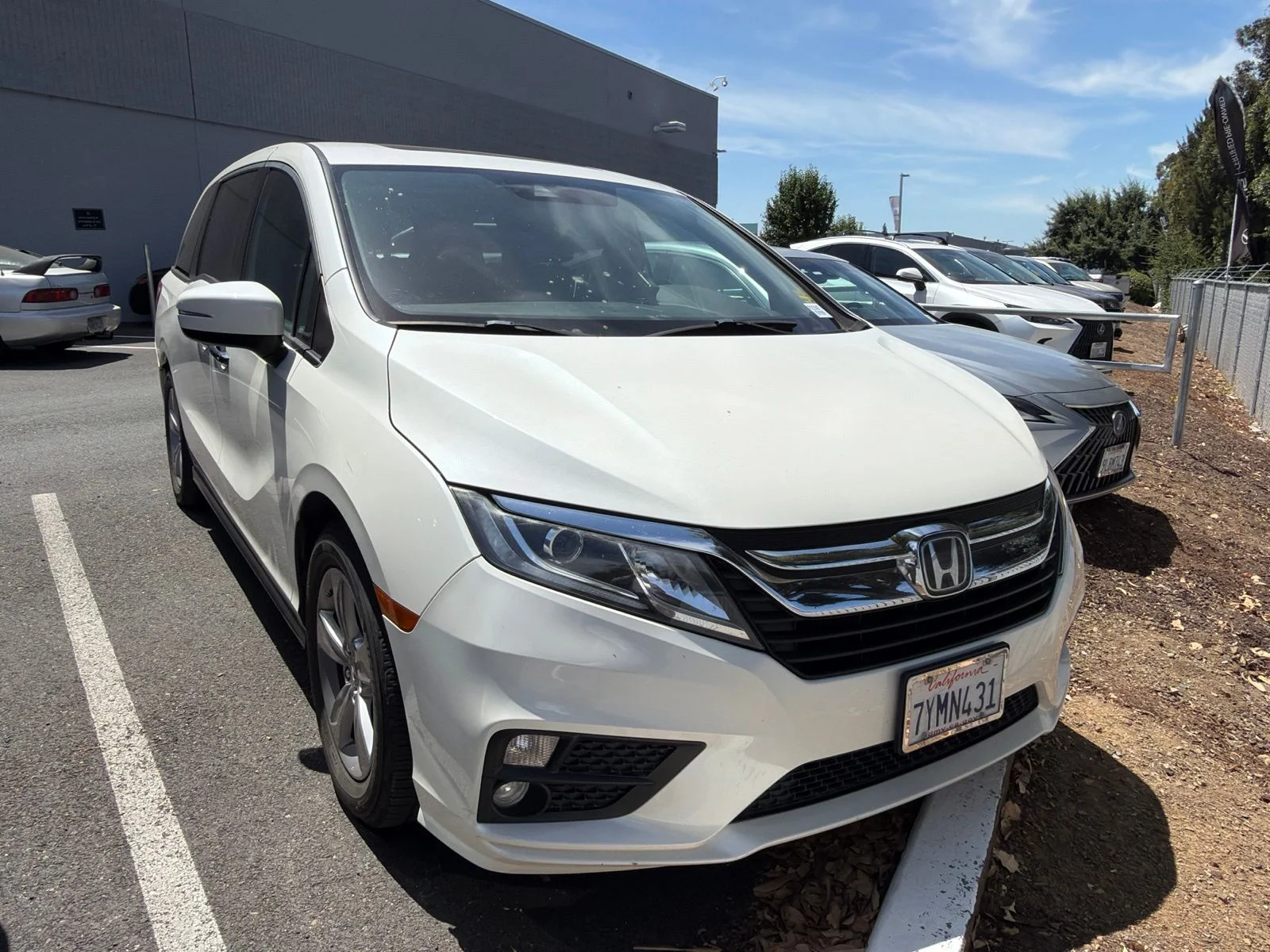 Used 2018 White Diamond Pearl Honda EX-L image 1