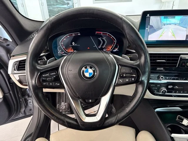 Used 2021 Gray BMW 530i xDrive image 29