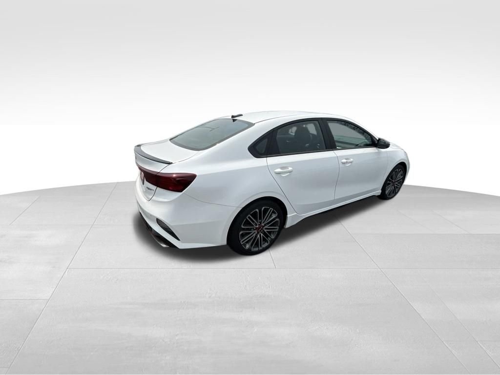 Used 2023 White Kia GT image 19