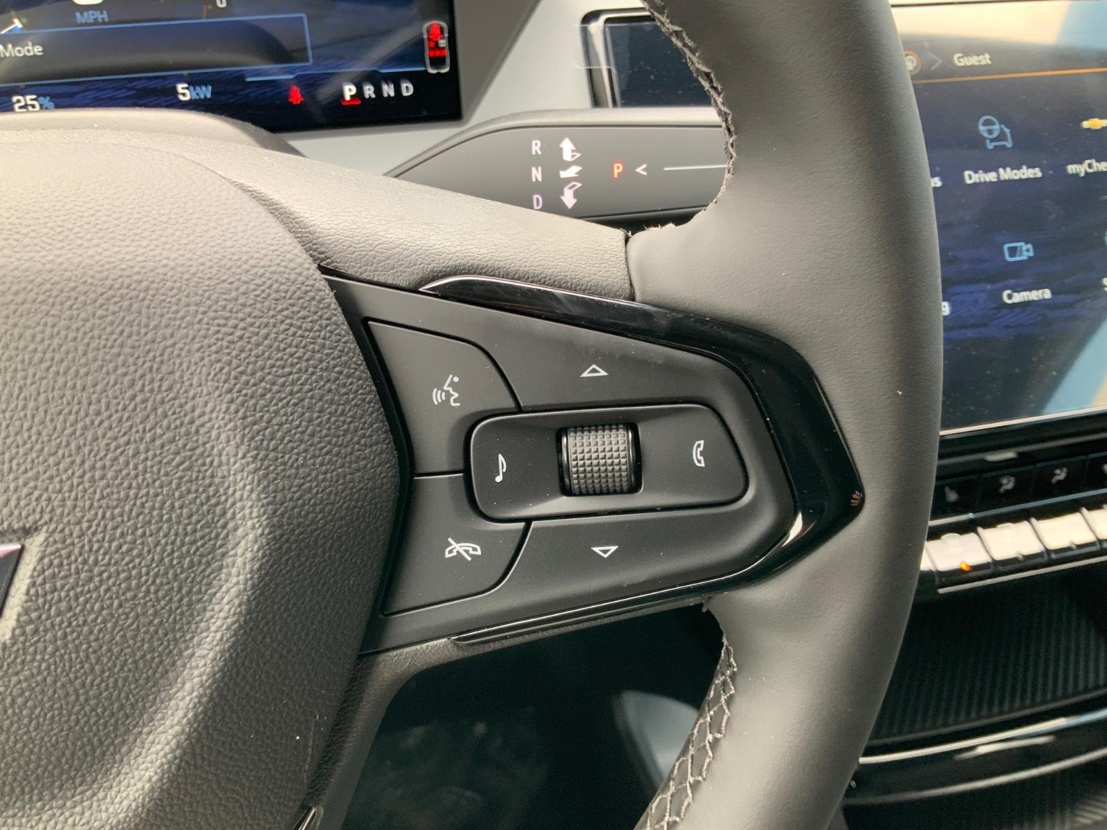 2027 Chevrolet Bolt RS - Photo 20