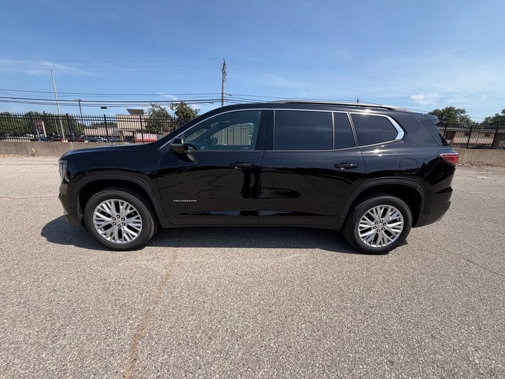 Used 2024 Ebony Twilight Metallic GMC Elevation image 5