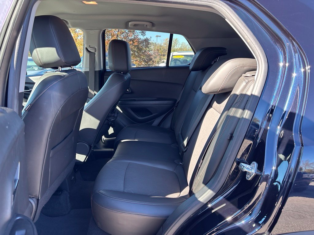 Used 2022 Blue Chevrolet LT image 13