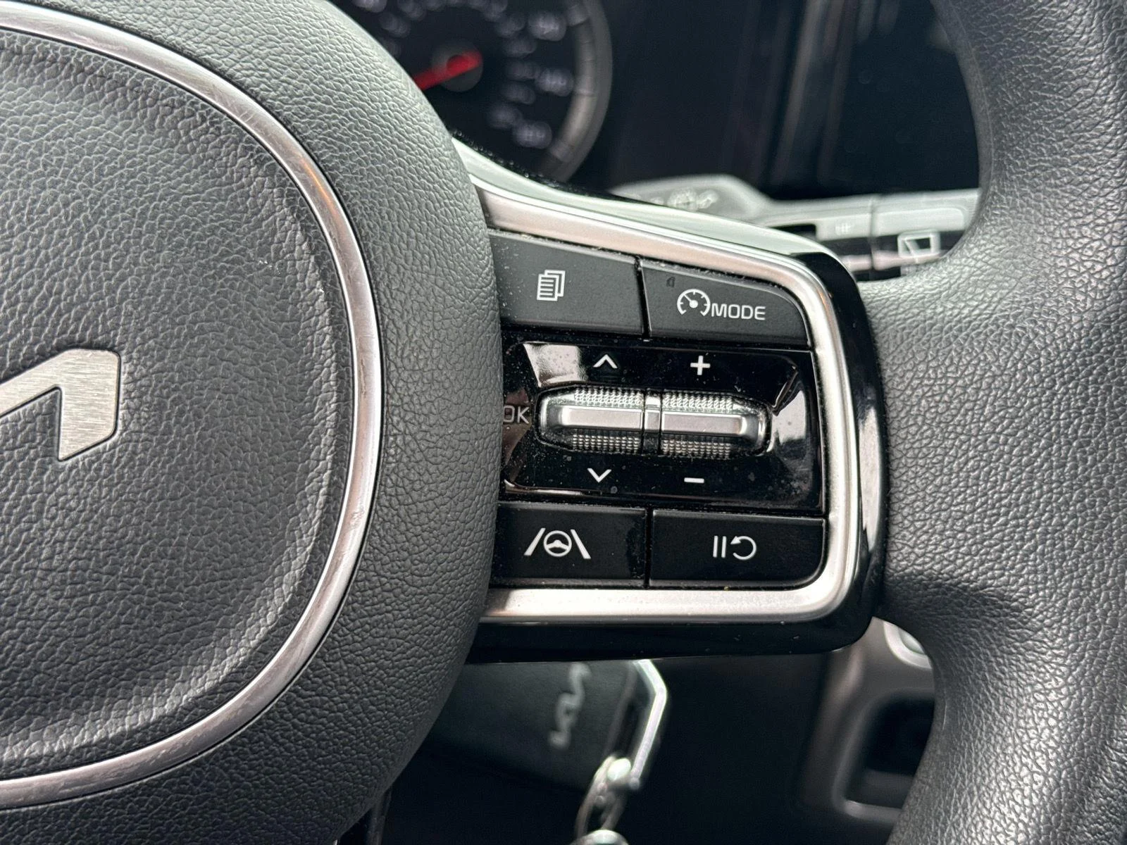 Used 2023 Ebony Black Kia LX image 11