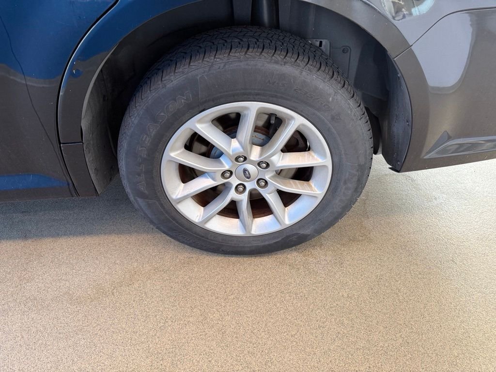 Used 2014 Black Ford SE image 8