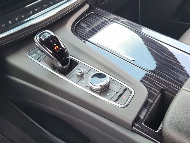Used 2021 Black Cadillac Sport image 19