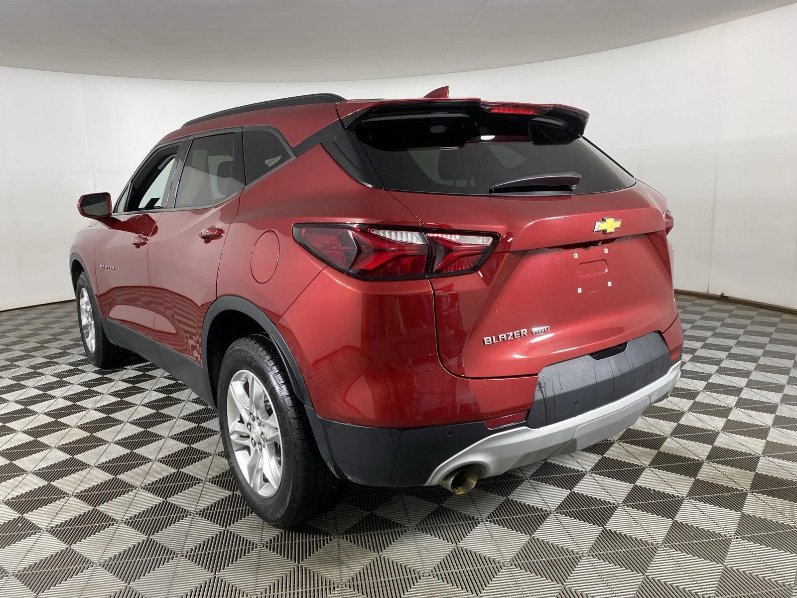 Used 2020 CAJUN RED TINTCOAT Chevrolet LT image 5