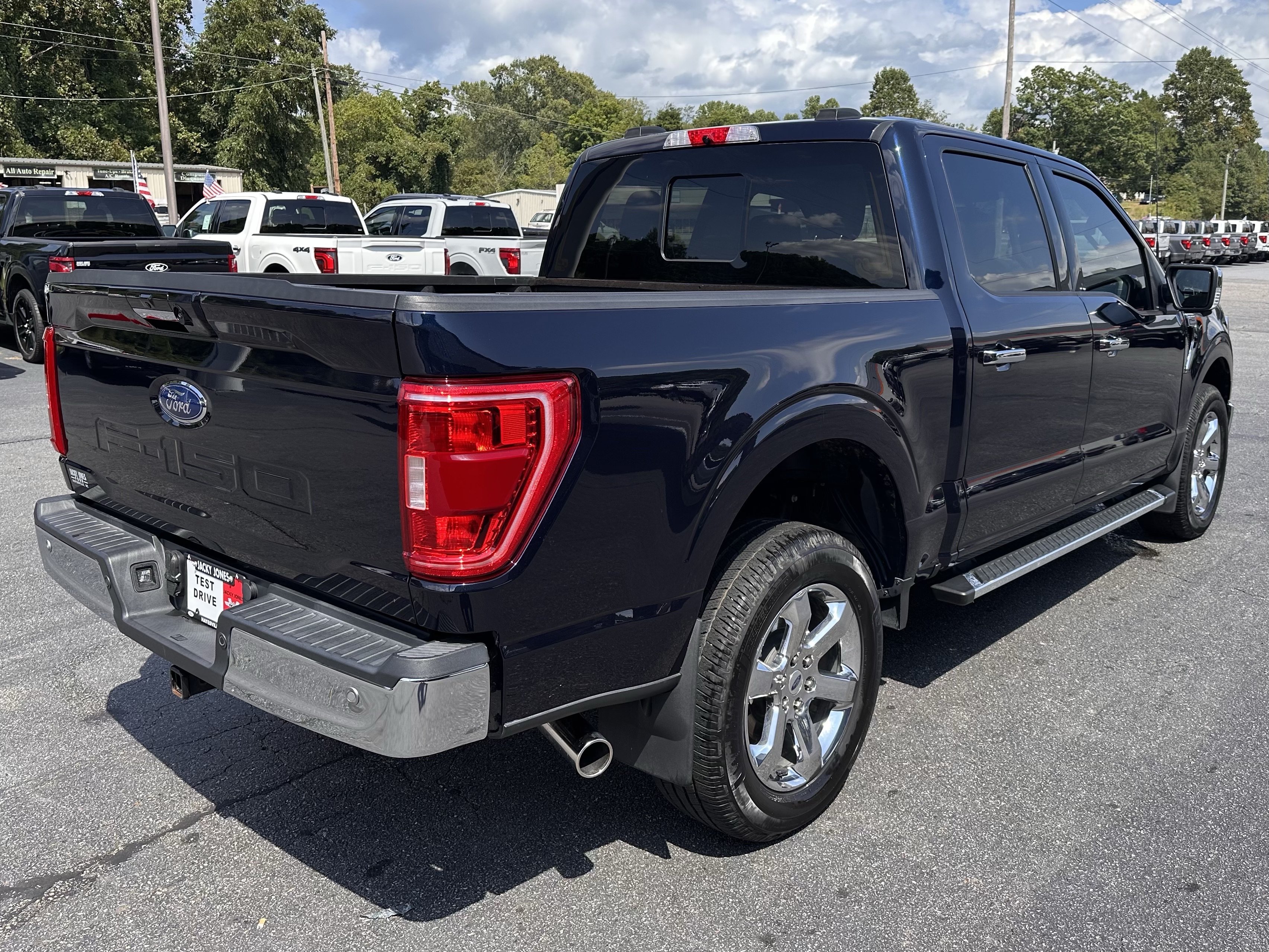 Certified Used 2022 Blue Ford XLT image 6