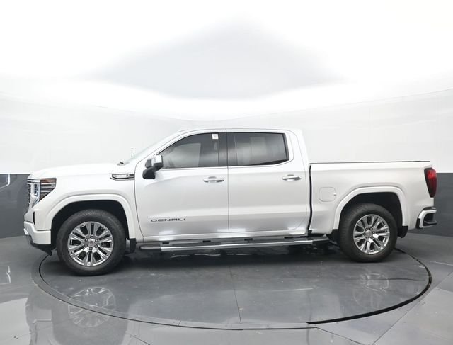 Used 2024 White Frost Tricoat GMC Denali image 23