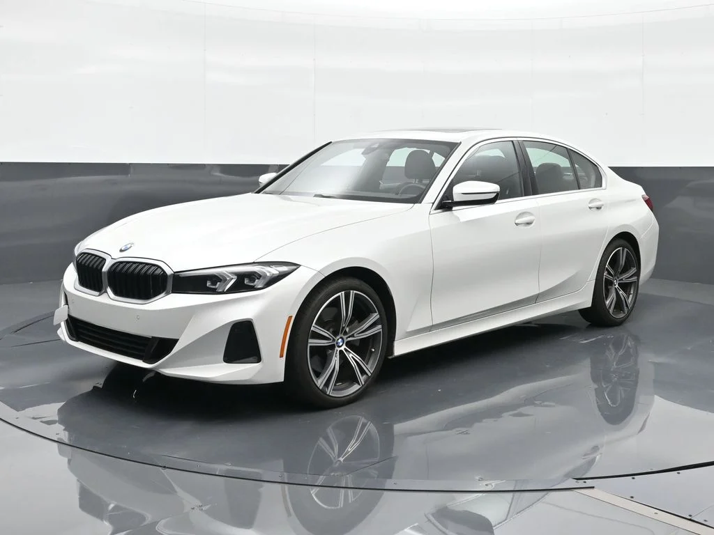 2024 BMW 3 Series 330i Sedan's photo