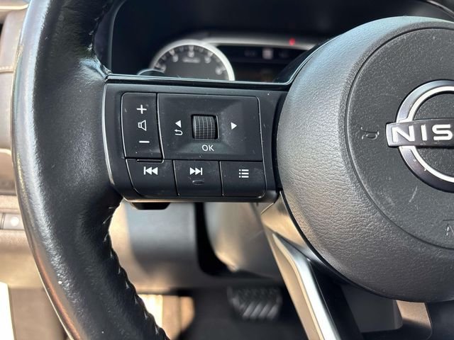 Used 2022 Pearl White Nissan SL image 24