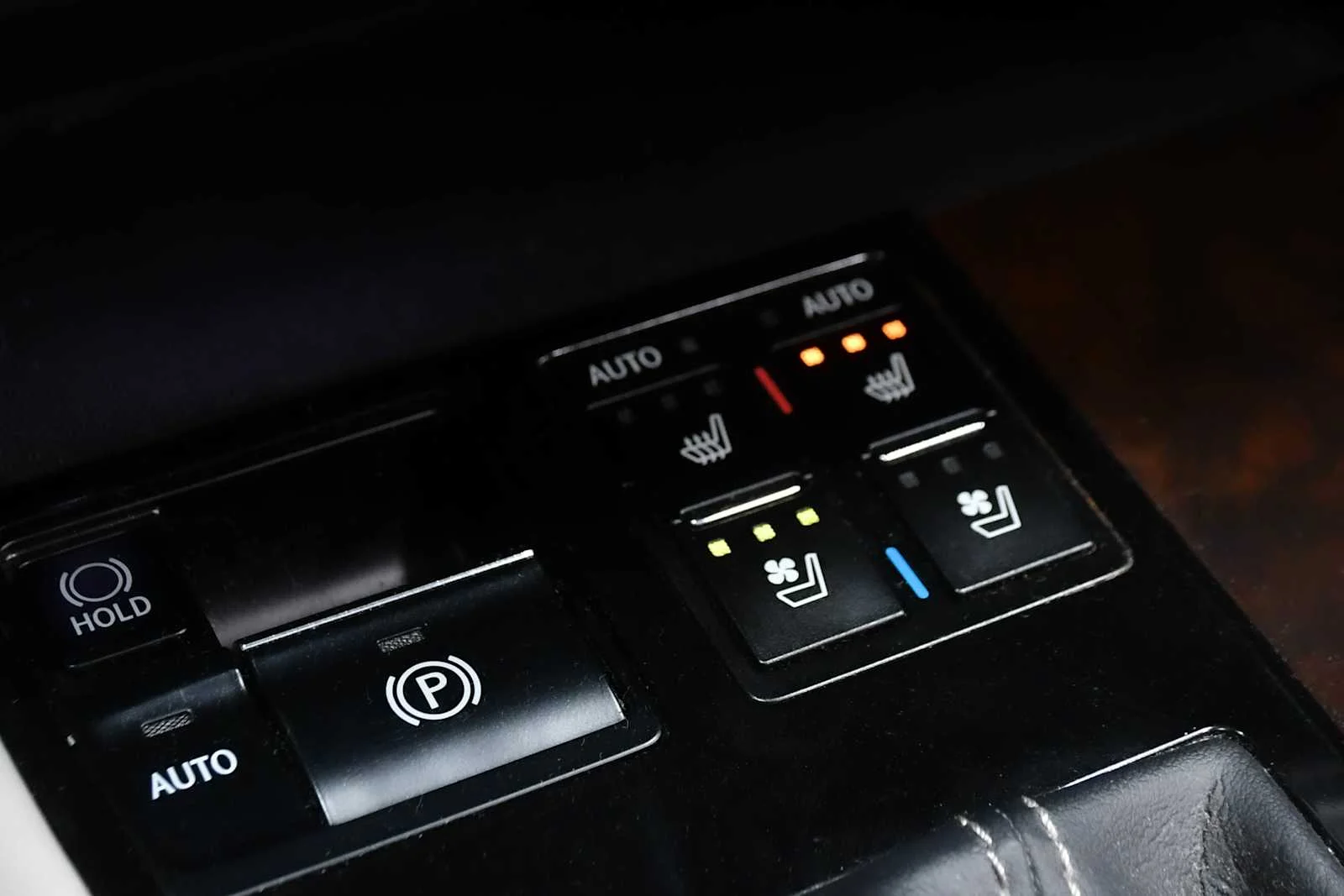 Used 2016 Silver Lining Metallic Lexus  image 22