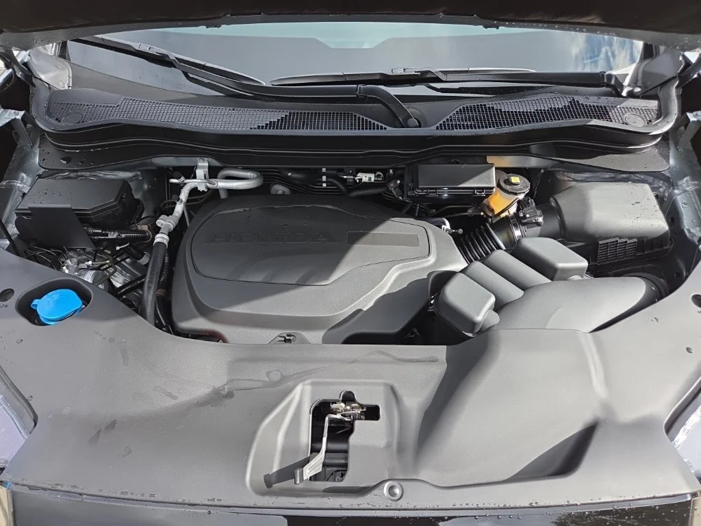 New 2026 Solar Silver Metallic Honda TrailSport image 6