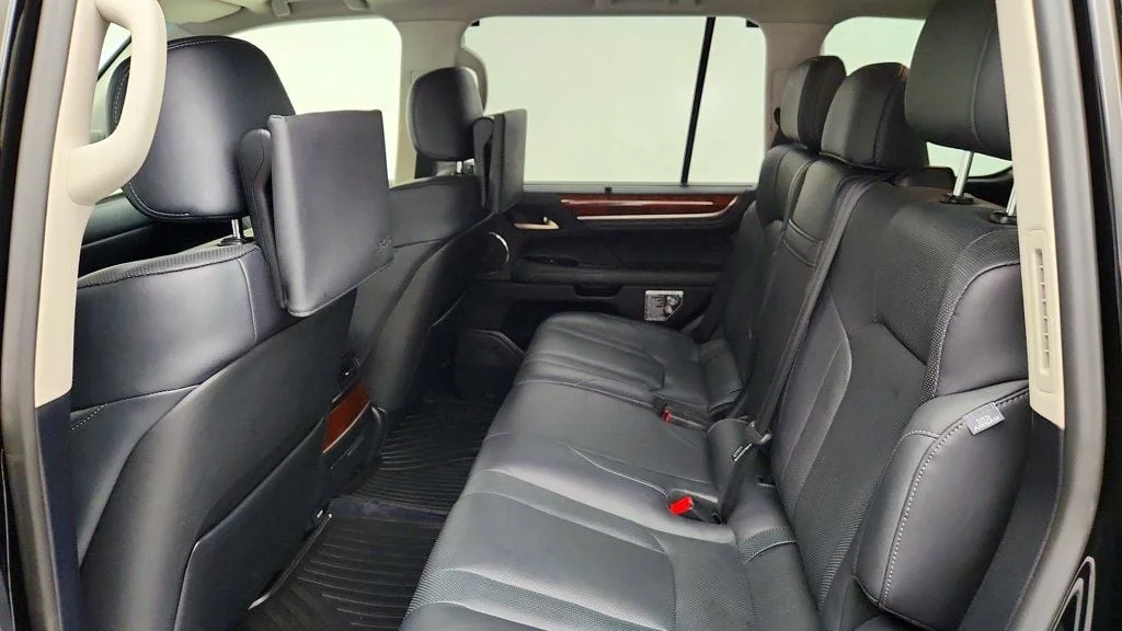 Used 2019 Black Onyx Lexus LX 570 Three Row 4WD w/ Mark Levinson, Rear DVD & Luxury Pkg image 22