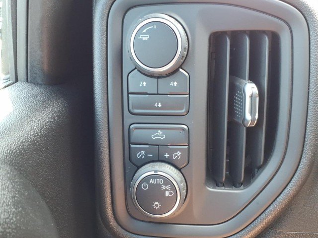 Used 2025 Summit White Chevrolet Custom image 18