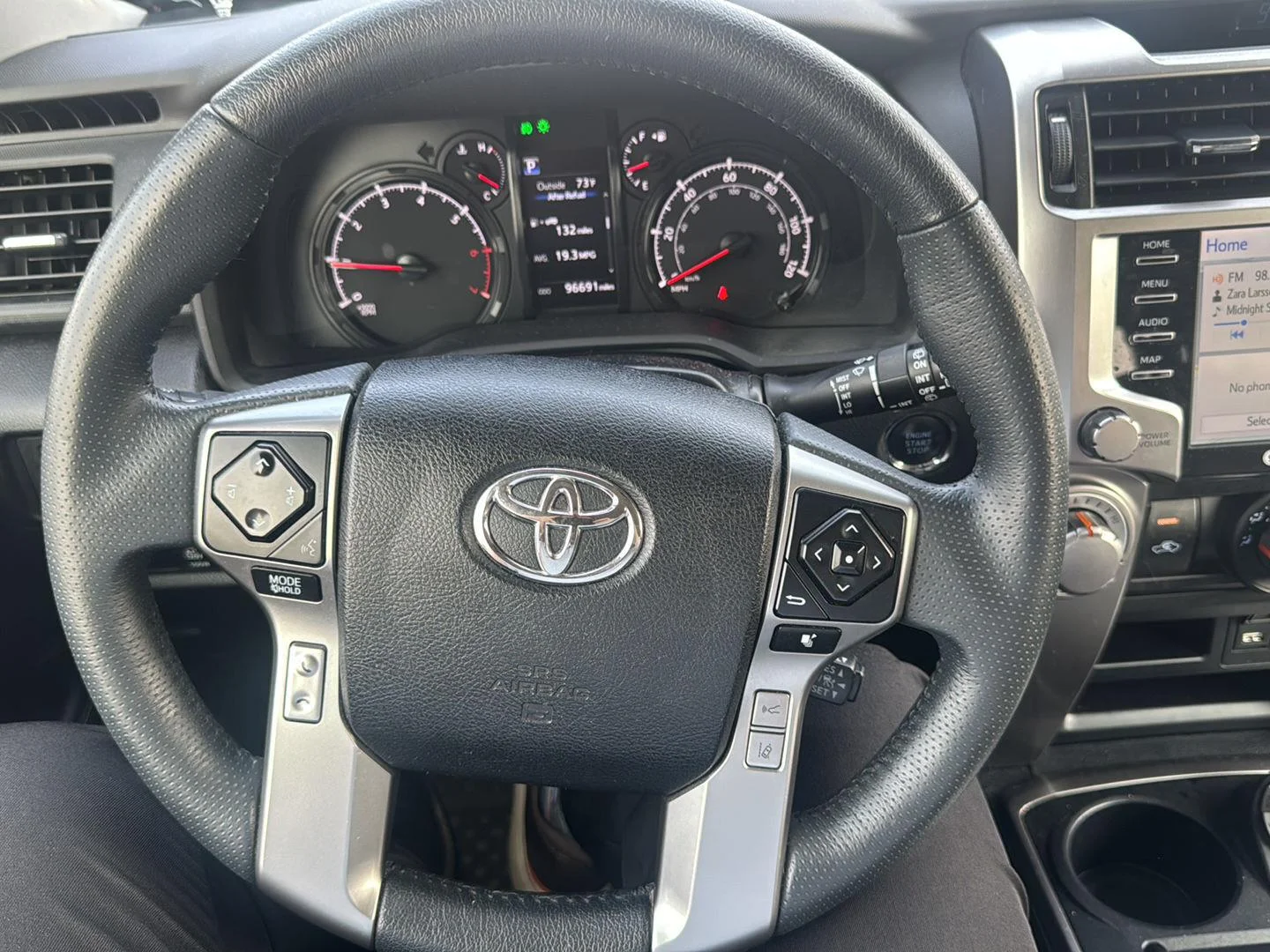 Used 2022 White Toyota SR5 Premium image 13