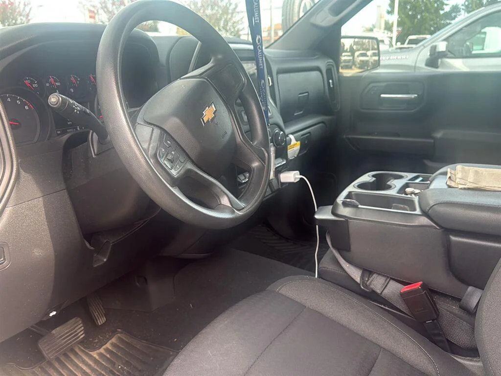 Used 2022 SUMMIT WHITE Chevrolet Custom image 3