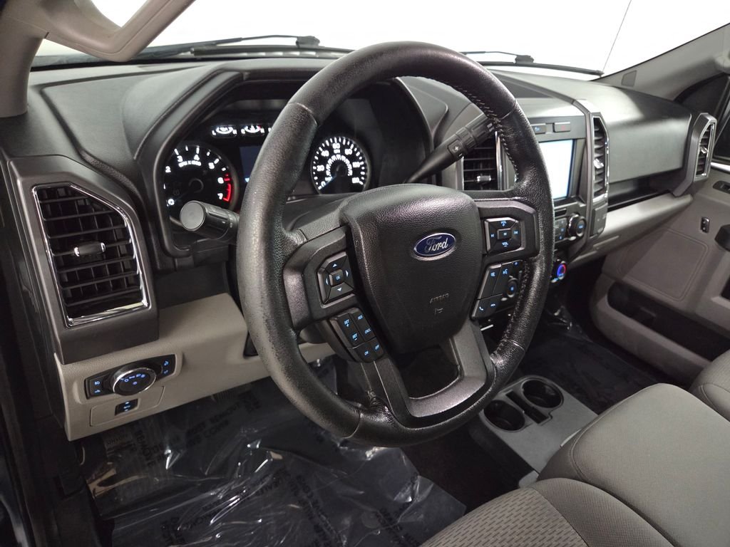 Used 2015 Blue Ford XLT image 18