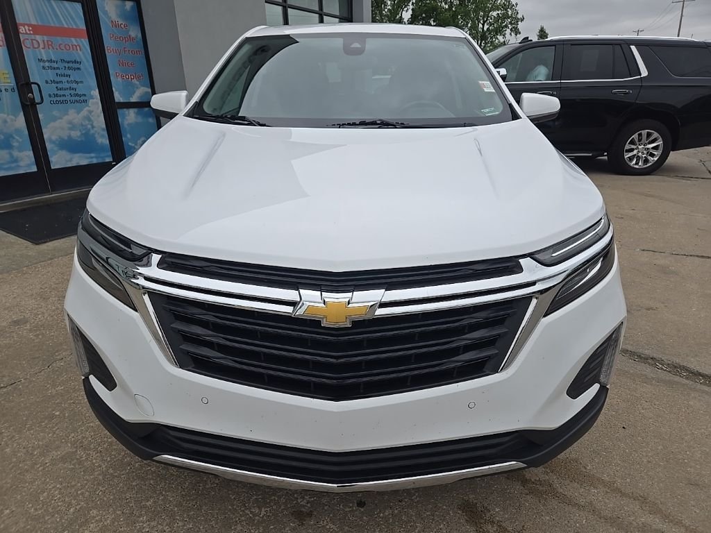 Used 2024 White Chevrolet LT image 17
