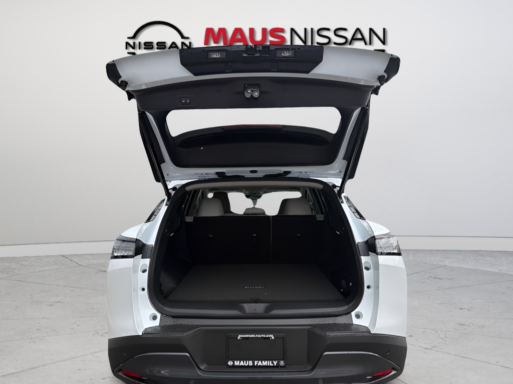 New 2026 White Nissan SL image 10