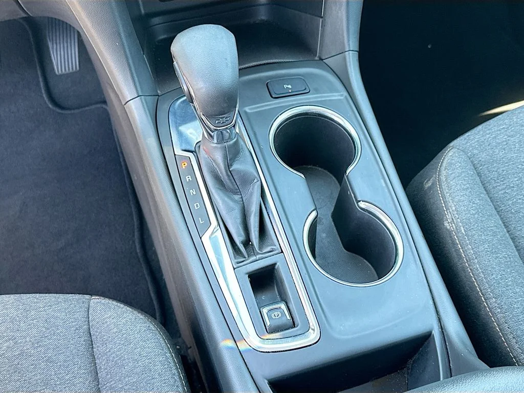 Used 2022 Silver Chevrolet LT image 18