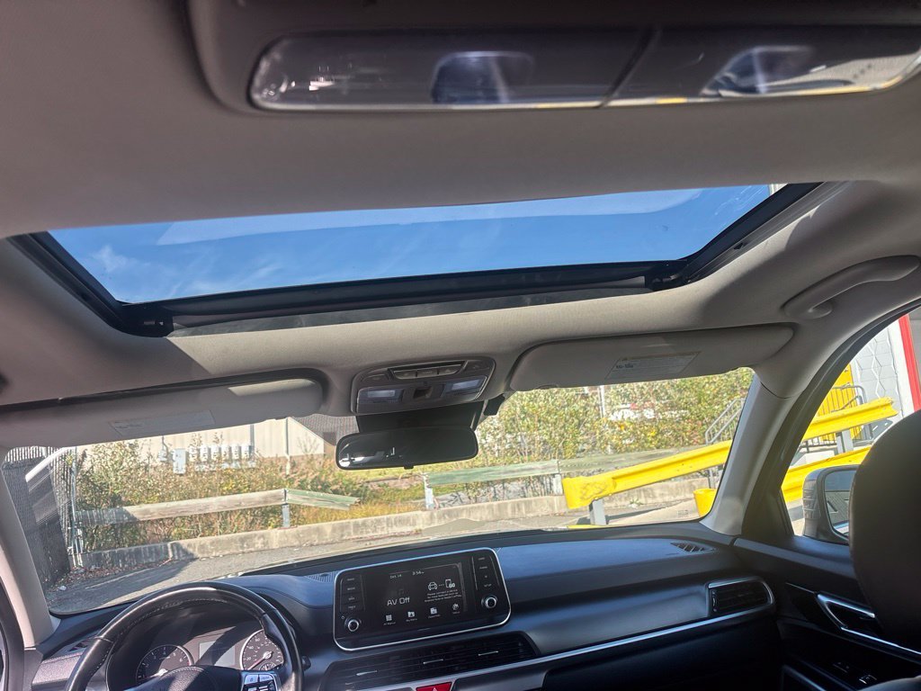 Used 2020 Silver Kia S image 23