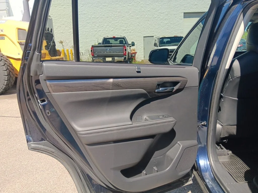 Used 2020 Blueprint Toyota Platinum image 31