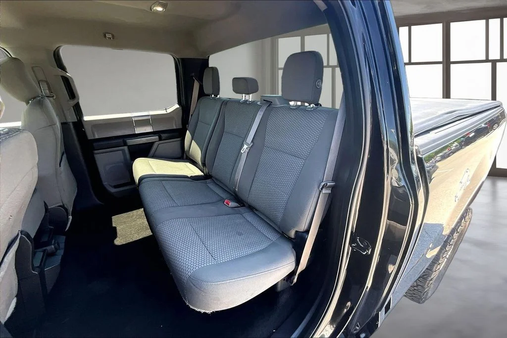 Used 2017 Black Ford XLT image 28
