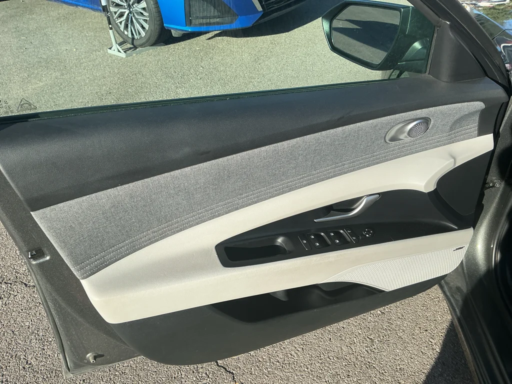 Used 2024 Amazon Gray Hyundai Limited image 12