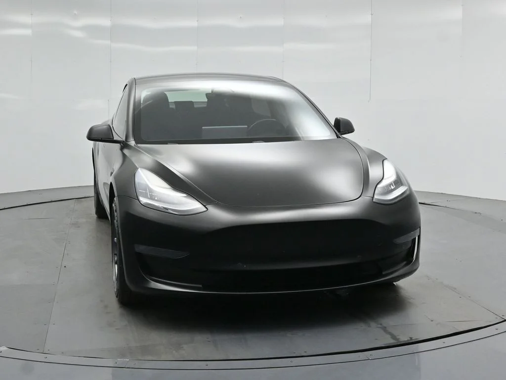 Used 2019 White Tesla Standard Range Plus image 46