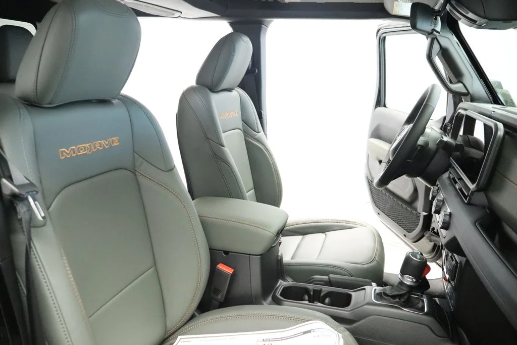New 2026 Black Clearcoat Jeep Mojave image 28
