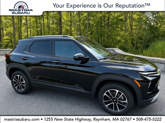Used 2025 Black Metallic Chevrolet LT image 1