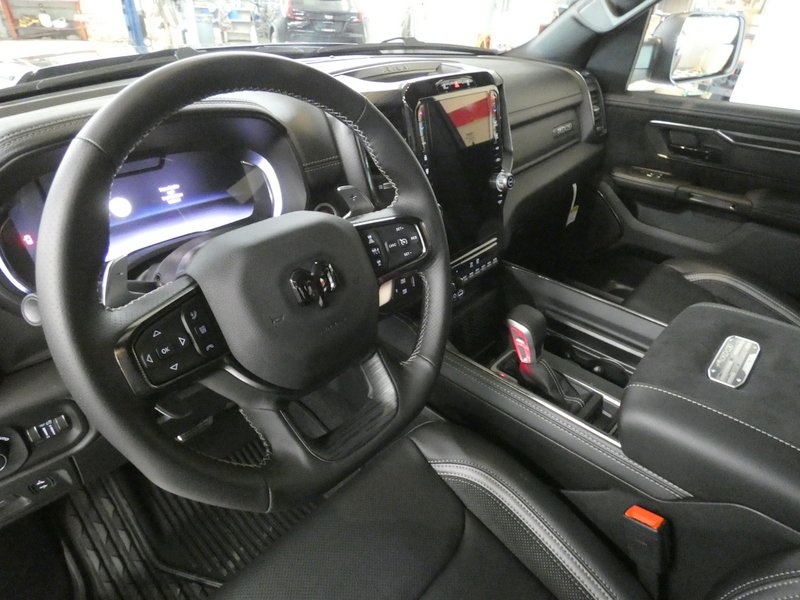 New 2026 Diamond Black Crystal Pearl-Coat Exterior Paint RAM RHO 4x4 Crew Cab 5